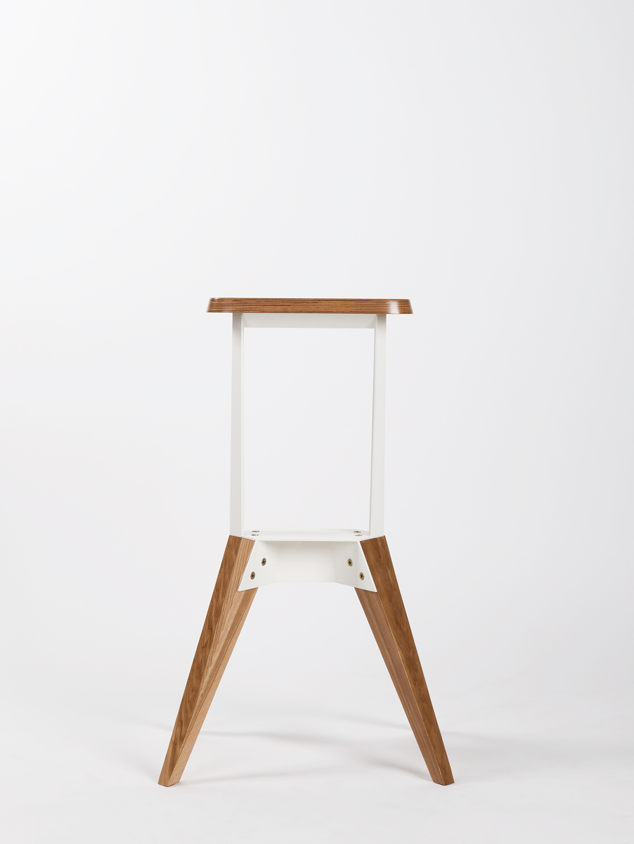 K4 bar stool